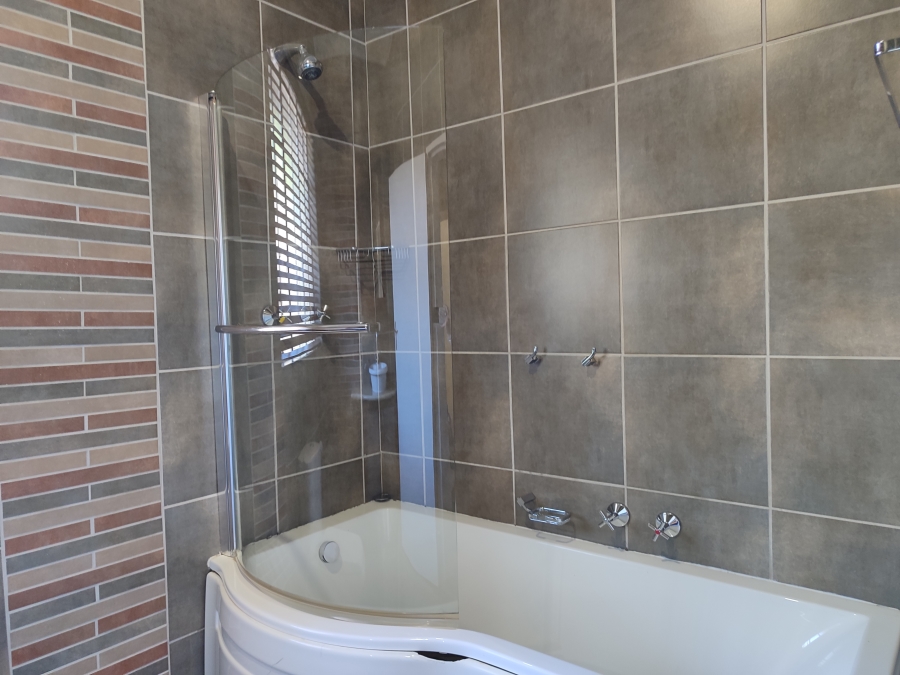 5 Bedroom Property for Sale in Stilfontein North West
